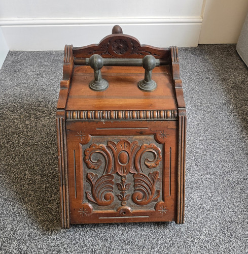 Antique style carved - carved, wooden