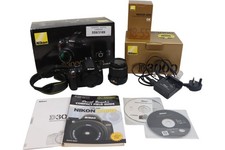 Nikon D3000 DSLR Camera Kit