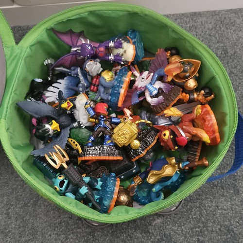 Skylanders figure bundle - bundle, w/
