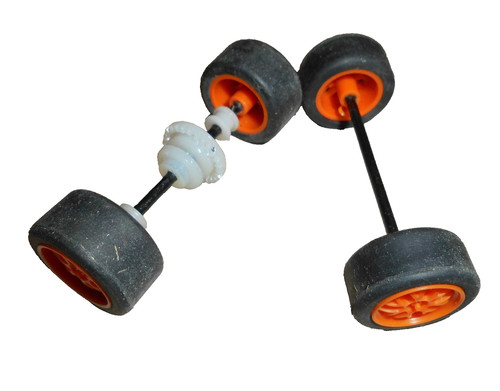 Scalextric orange wheels - , &