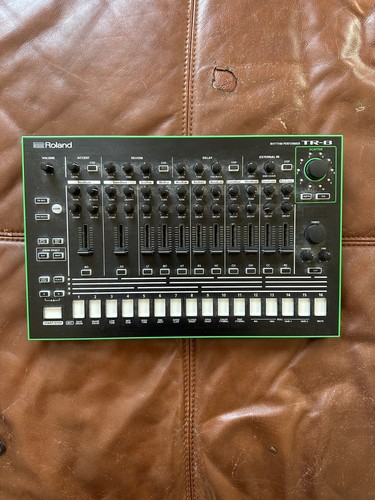 Roland aira analog - roland,