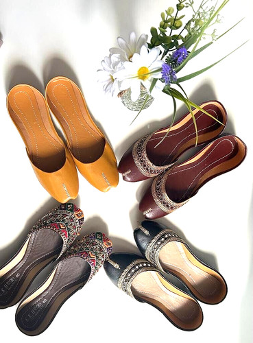 Ladies shoes traditional - ladies,