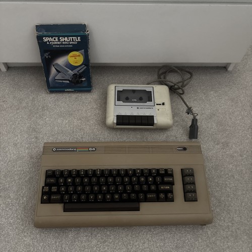 Vintage commodore c64 breadbin - commodore,