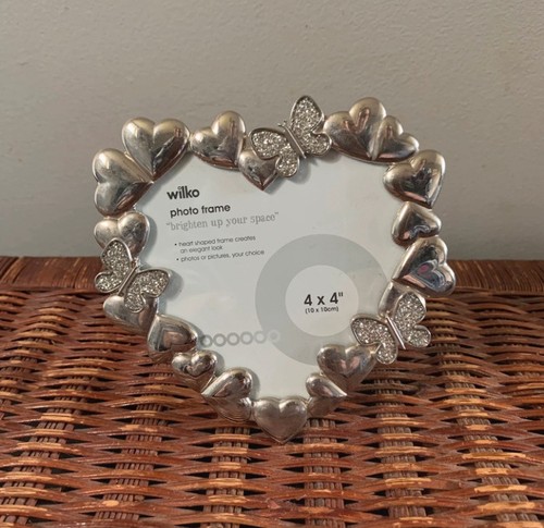 Pretty silver tone heart and