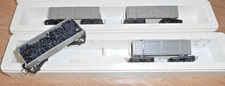 ROCO MINITRAINS HOe GAUGE 2 SETS OF 2 GREY EIGHT WHEEL -MINERAL WAGONS -  BXD