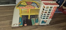 Fisher-price Vintage Toy Rare Classic Car Garage Service Centre 1970s Car Park