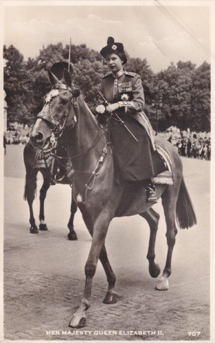 Queen elizabeth trooping the - elizabeth,,