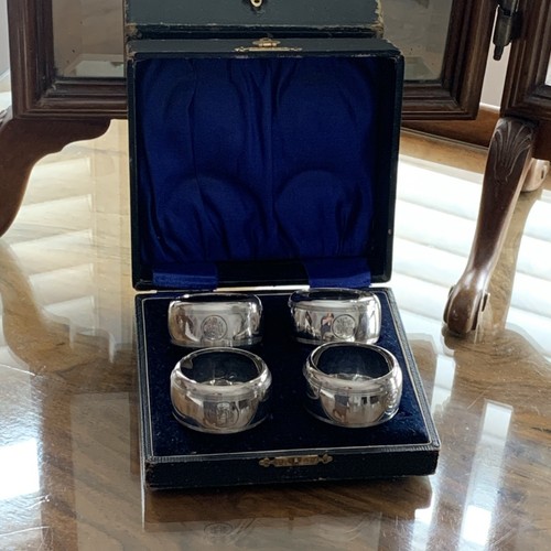 Antique cased set sterling - 4,