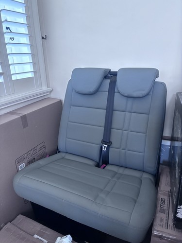 Bench seat with swivel - t6.1,