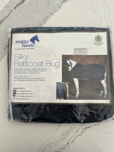 Bnwt snuggly hoods silky - bnwt,