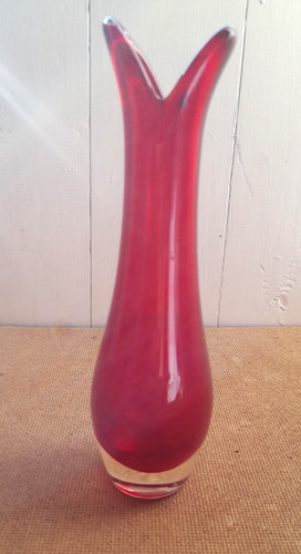 Whitefriars ruby red beak - ruby,