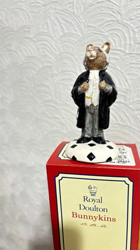 Royal doulton bunnykins lawyer - doulton,