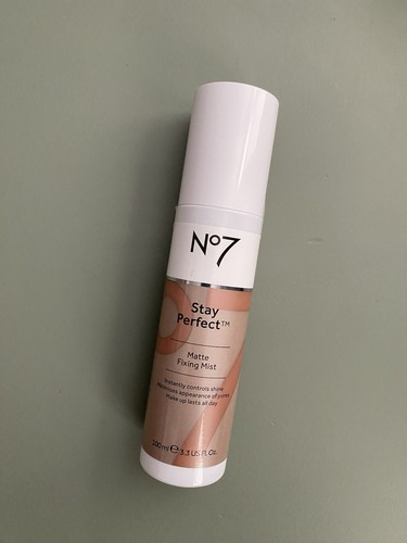 No7 stay perfect matte - matte, fixing