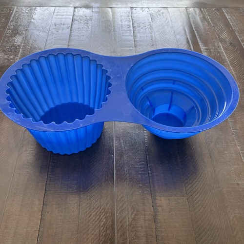 Giant silicone cupcake - giant,