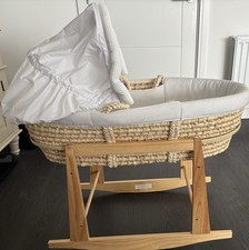 Mokee Wicker Moses Basket with Rocking Stand – Excellent Condition