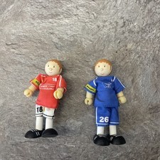 Le Toy Van Budkins Footballers Wooden Dolls. Captain, Red 18, Blue 26