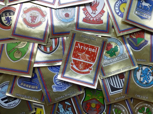 Panini football team badges - panini, 81