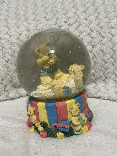 Vintage snow globe - vintage,