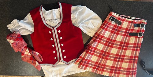 Full red highland dancing - full,