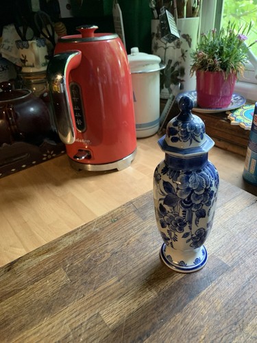 Royal delft vase - delft,