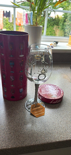 Lolita love wine gin - love, "gin's