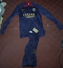PSG 23/24 Tracksuit & Strike