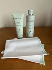 Liz Earle Cleanse and Polish 100ml & Instant Boost Skin Tonic 200ml Plus 2 Cloth