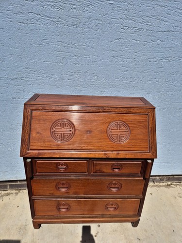 Beautiful chinese bureau - beautiful,
