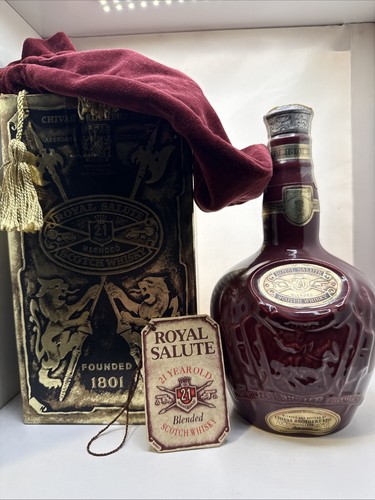 Vintage 1990s royal - royal, salute