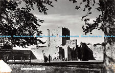 R253862 Portchester Castle PN75 RP Sweasey