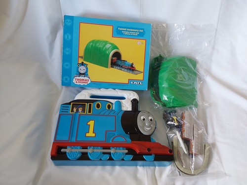 Thomas the tank engine - thomas,