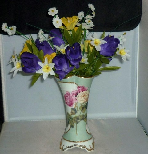 Lovely pretty vintage past - pretty,