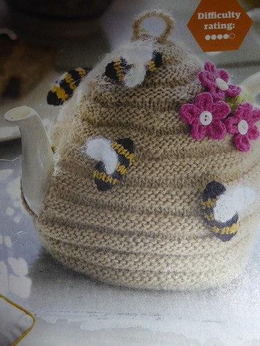 Knitting pattern for - bee, hive