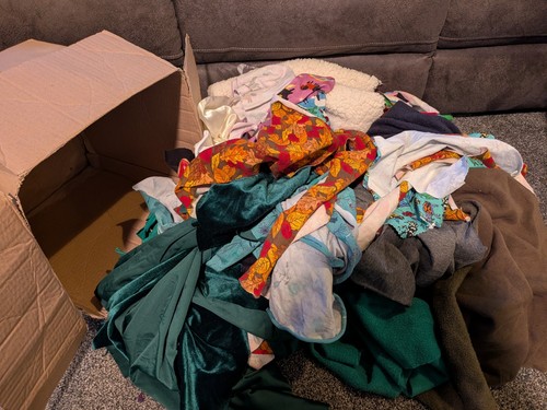 Fabric scraps bundle - ⭐,