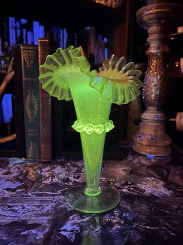 Antique victorian green - antique, uv