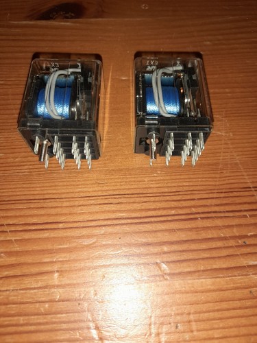 Yaesu f102 mains - mains, relays