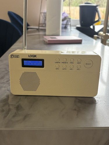Logik portable dab - logik, digital