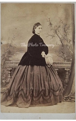 Cdv pretty lady crinoline - cdv,