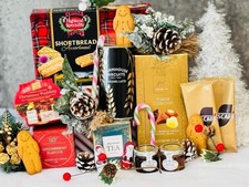 CHRISTMAS LUXURY FOOD HAMPER Couples Family Parents Friends Perfect Gift Basket