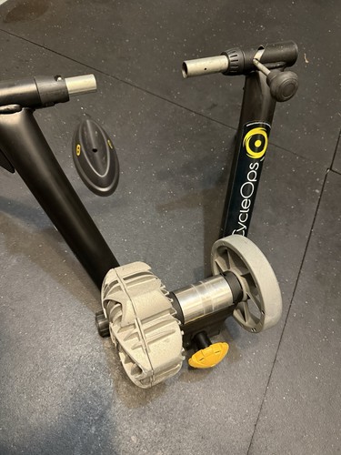 Cycleops fluid2 folding door - cycleops,