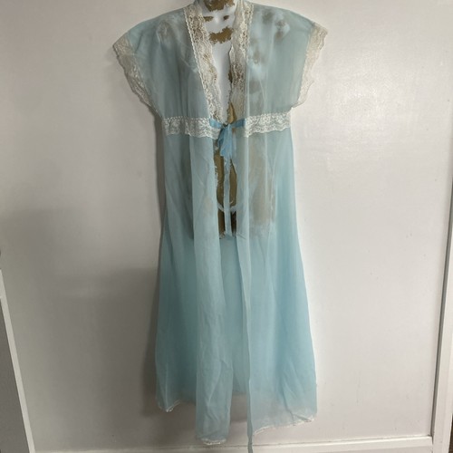 Vtgsee through pale - pale, blue