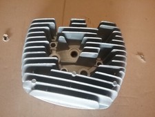 Suzuki T500 cylinder head left