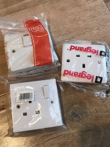 Logic plus 13a double pole - double,