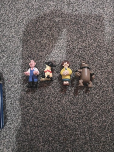 Wallace and gromit figures