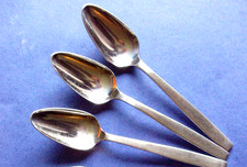 Viners Chelsea: Three Stainless Steel Grapefruit Spoons (14.5cm) Great Condition