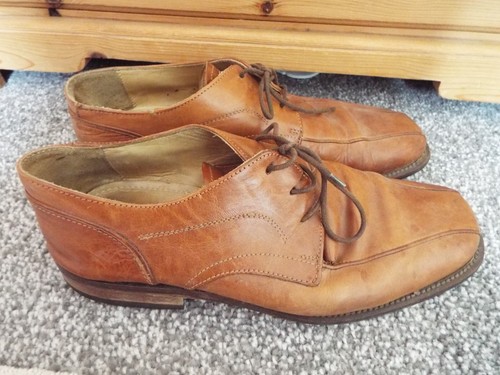 Bata mens acouastatic shoes