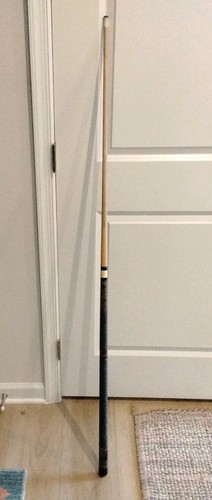 Vintage 601 pool cue 58inch - 601,