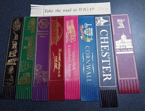 Bundle leather foil - of,