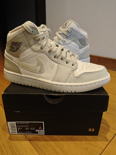 Air jordan mid - air,