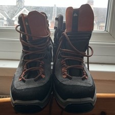 Men's Waterproof Leather High Trekking Boots MT100 Shark (Never Used)